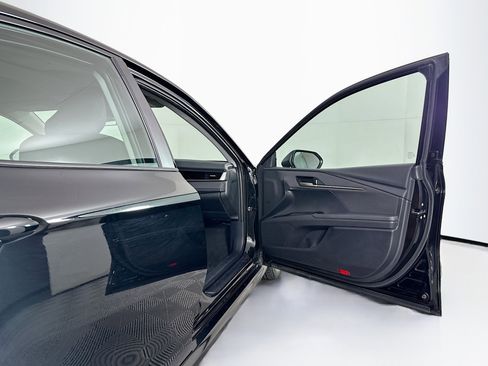 Used 2025 Toyota Camry LE image 30