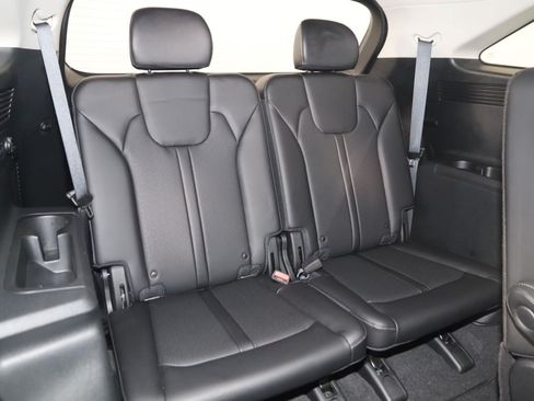 Used 2023 Kia Sorento EX w/ Panoramic Sunroof Package FWD image 16