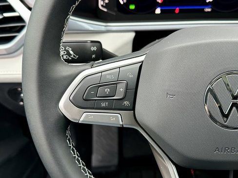 New 2026 Volkswagen Taos SEL image 32