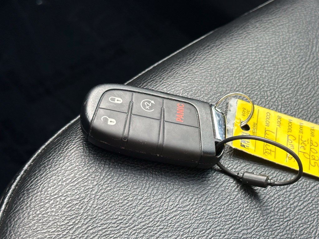Used 2025 Jeep Compass Limited AWD/4WD image 32