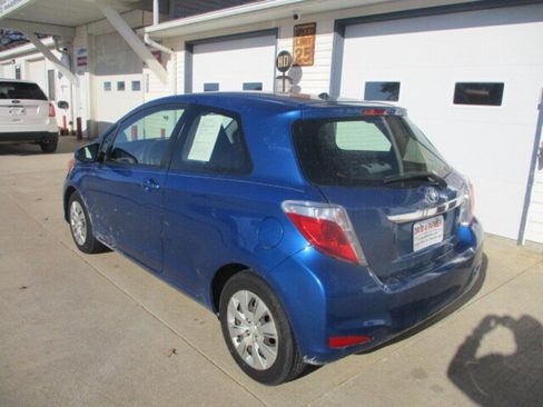 Used 2014 Toyota Yaris LE image 2