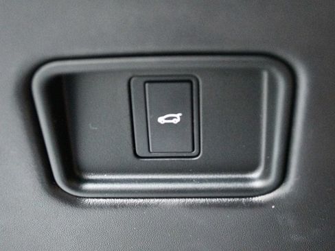 Used 2025 Land Rover Range Rover Long Wheelbase SE AWD/4WD image 78