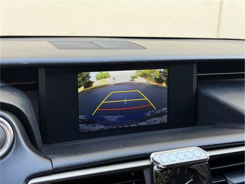 Used 2017 Lexus IS 200t RWD image 17