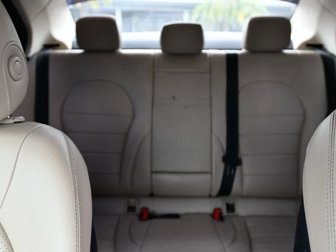 Used 2019 Mercedes-Benz C 300 Sedan image 23