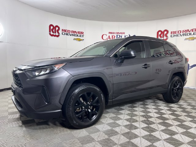 Used 2021 Toyota RAV4 LE FWD image 3