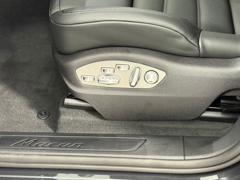 New 2026 Porsche Macan image 14