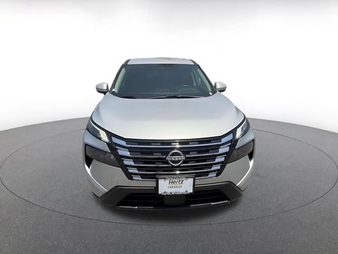 Used 2025 Nissan Rogue SV FWD image 4