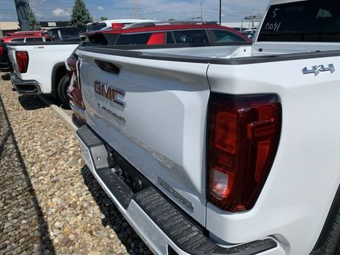 New 2026 GMC Sierra 1500 Elevation image 5