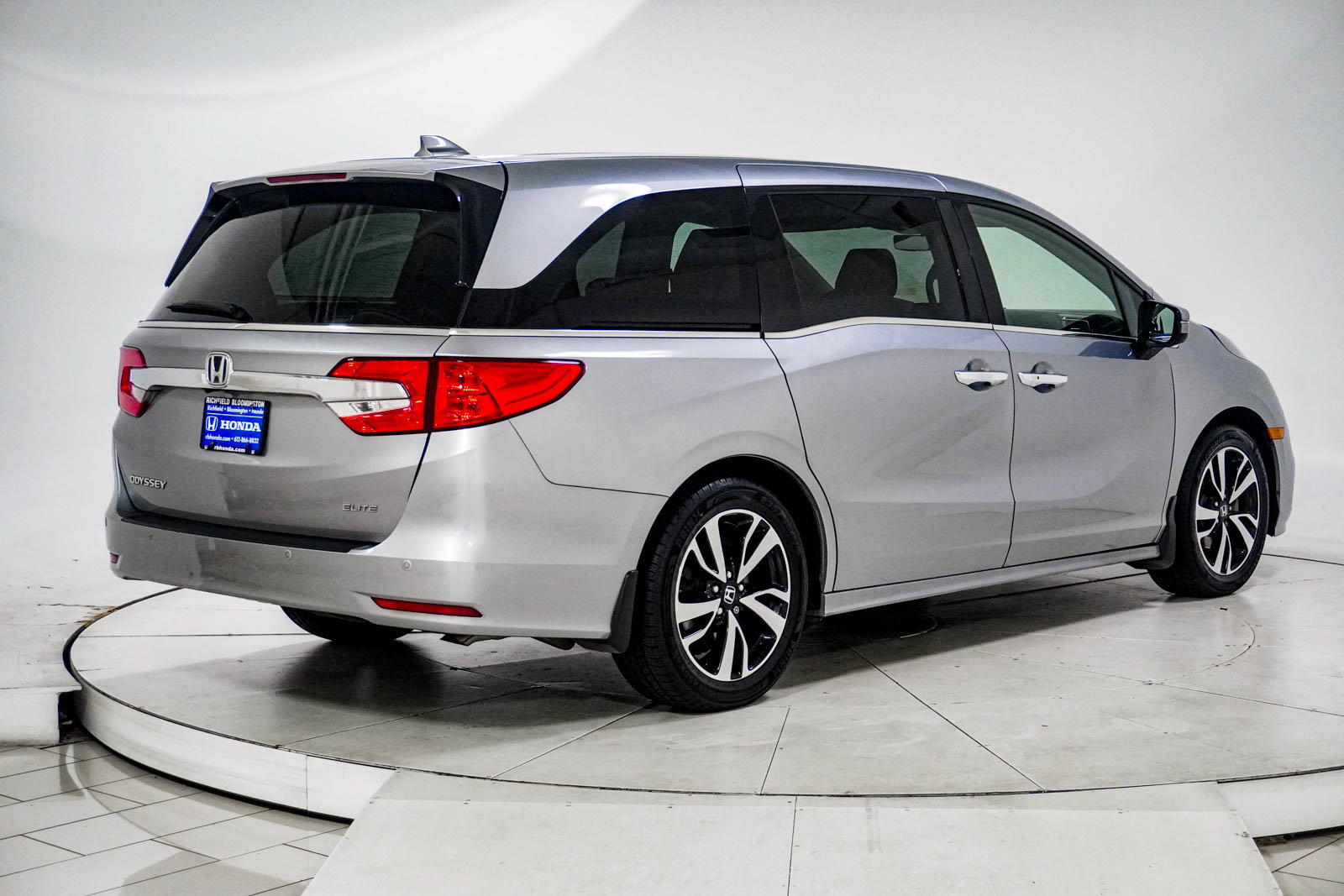 Used 2019 Honda Odyssey Elite image 11