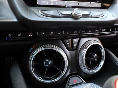 Used 2018 Chevrolet Camaro ZL1 RWD image 25