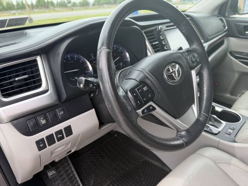 Used 2015 Toyota Highlander Limited AWD/4WD image 11