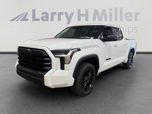 Used 2023 Toyota Tundra SR5 w/ SR5 Premium Package RWD image 1