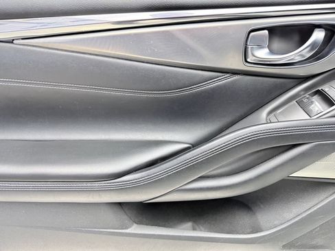 Used 2019 INFINITI Q60 3.0t Luxe AWD/4WD image 15
