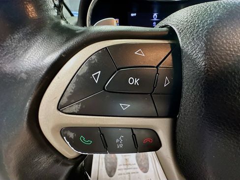 Used 2015 Jeep Grand Cherokee Laredo w/ Quick Order Package 23E AWD/4WD image 28