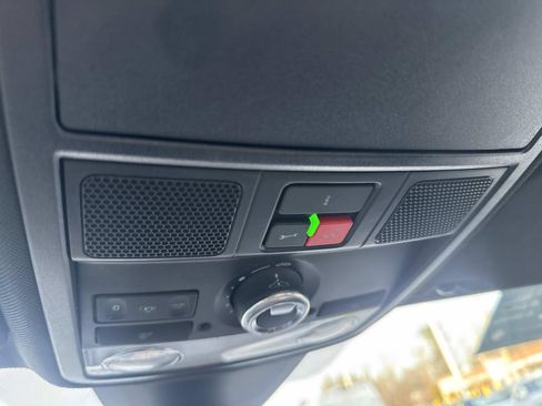 Certified 2022 Volkswagen Passat 2.0T R-Line image 27