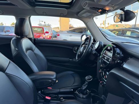 Used 2015 MINI Cooper 2-Door Hardtop FWD image 9
