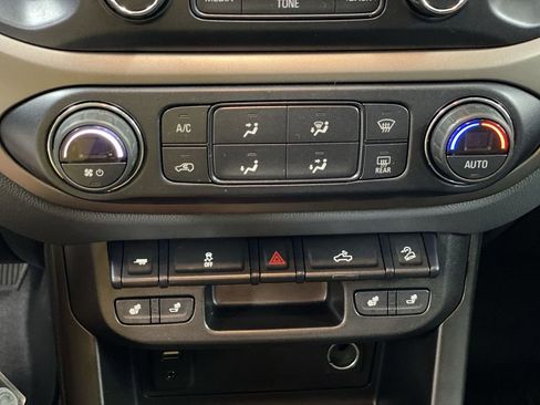 Used 2018 Chevrolet Colorado Z71 image 19