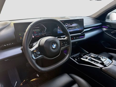 Used 2024 BMW 530i w/ M Sport Package RWD image 7