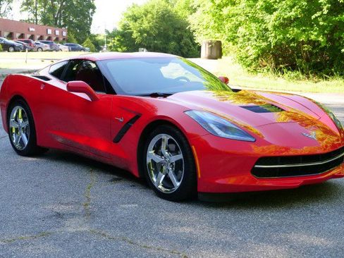 Used 2014 Chevrolet Corvette Stingray Coupe w/ 3LT Preferred Equipment Group RWD image 4