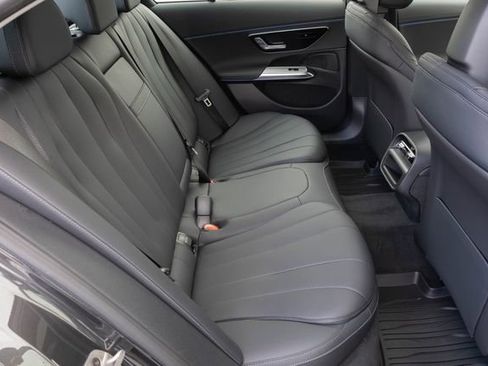 New 2026 Mercedes-Benz E 350 4MATIC Sedan image 19