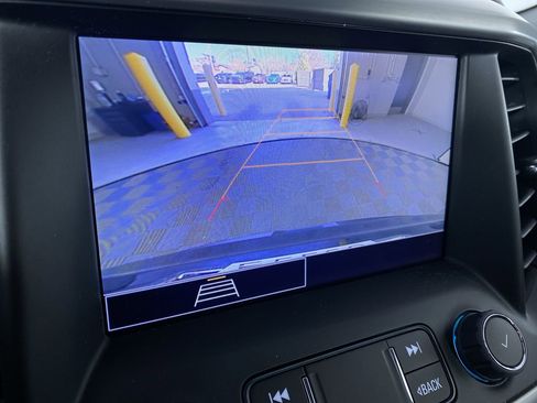 Certified 2023 GMC Acadia SLE w/ Driver Convenience Package image 6