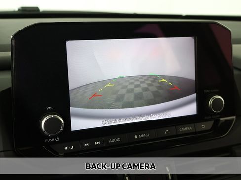 Used 2024 Nissan Pathfinder S image 4