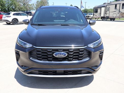 Used 2024 Ford Escape ST-Line w/ Tech Pack #1 AWD/4WD image 3