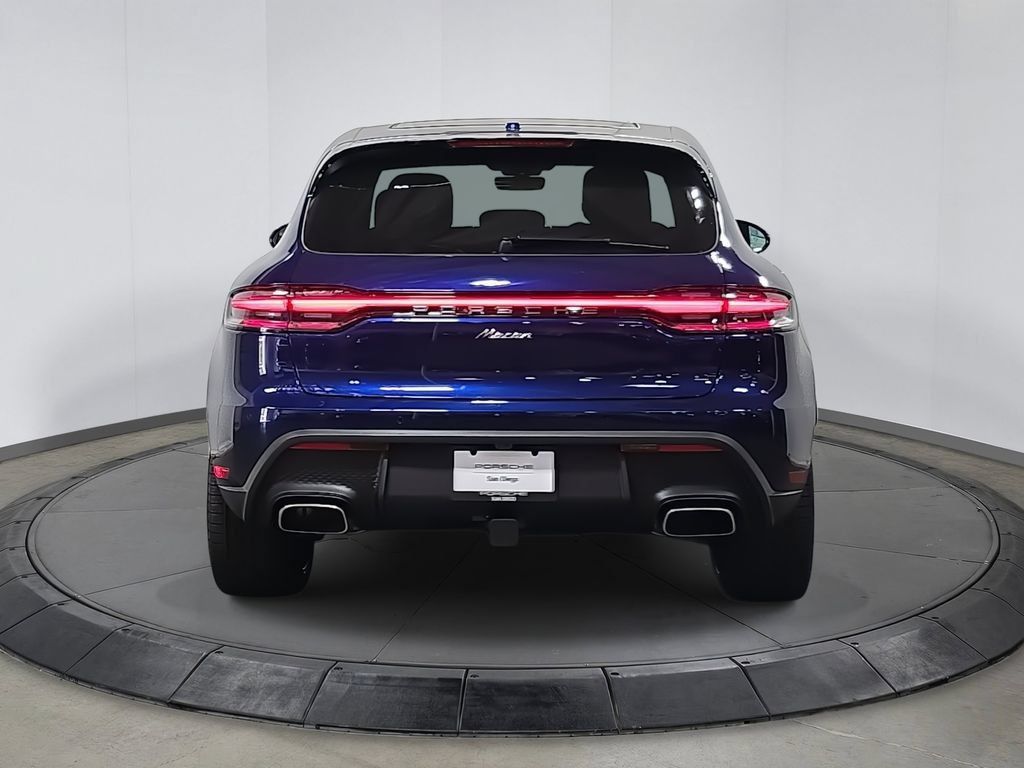 Certified 2025 Porsche Macan AWD/4WD image 6
