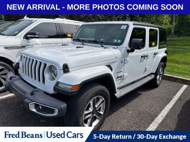 Used 2018 Jeep Wrangler Unlimited Sahara w/ Dual Top Group AWD/4WD image 2