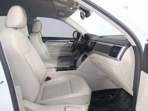 Used 2022 Volkswagen Atlas SE image 12