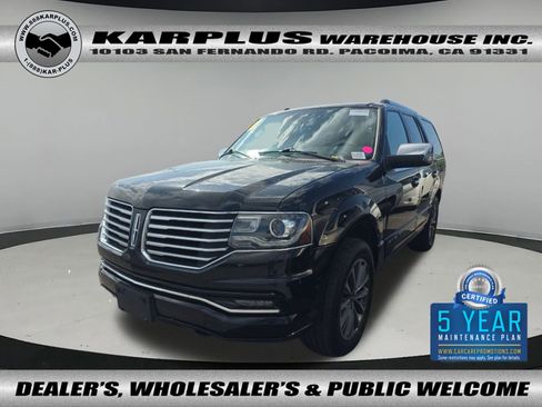 Used 2016 Lincoln Navigator Select image 1