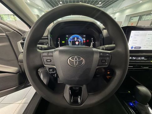 Used 2025 Toyota Camry LE FWD image 16