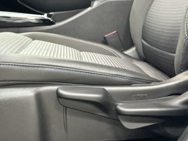Used 2025 Chevrolet Trax LT w/ LT Convenience Package FWD image 26
