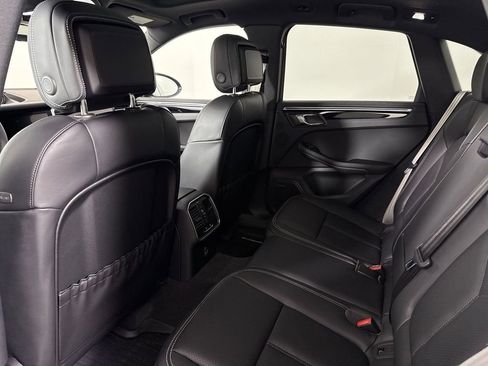 New 2026 Porsche Macan S image 25