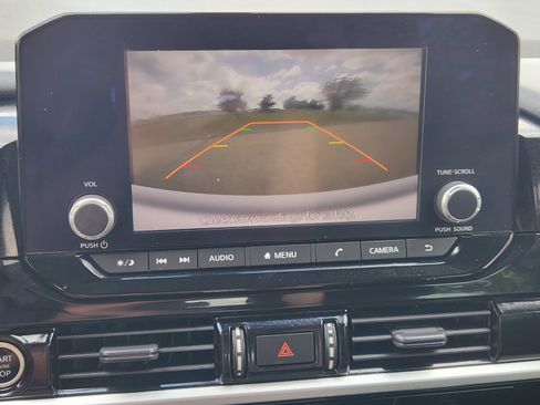Used 2023 Nissan Pathfinder SV FWD image 21