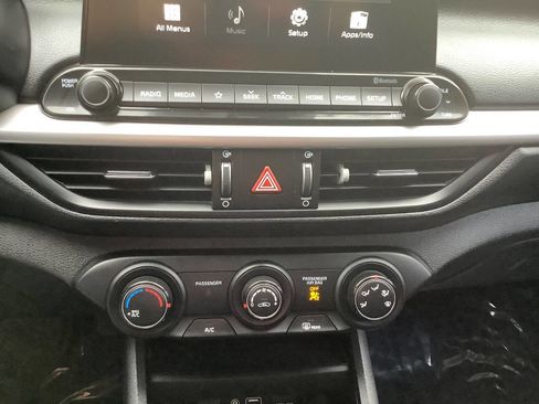 Used 2021 Kia Forte Sedan image 30