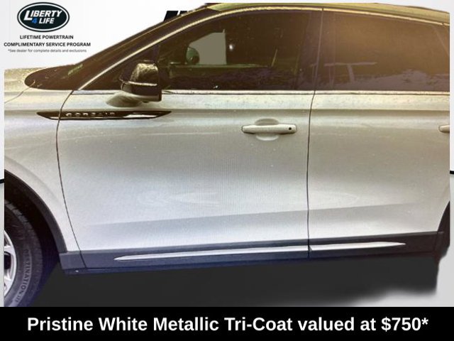 Used 2023 Lincoln Corsair AWD w/ Equipment Group 101A image 4
