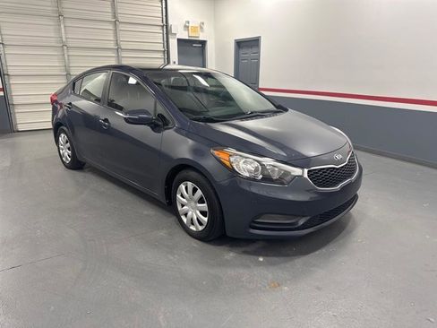 Used 2015 Kia Forte LX w/ Popular Package FWD image 2
