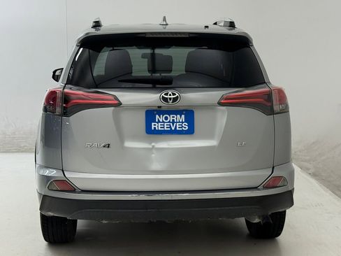 Used 2016 Toyota RAV4 LE FWD image 8
