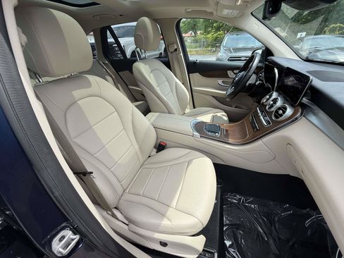 Used 2022 Mercedes-Benz GLC 300 4MATIC image 28