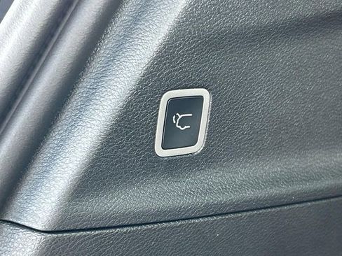 New 2026 Chrysler Voyager LX FWD image 13