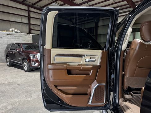 Used 2019 RAM 2500 Laramie image 15