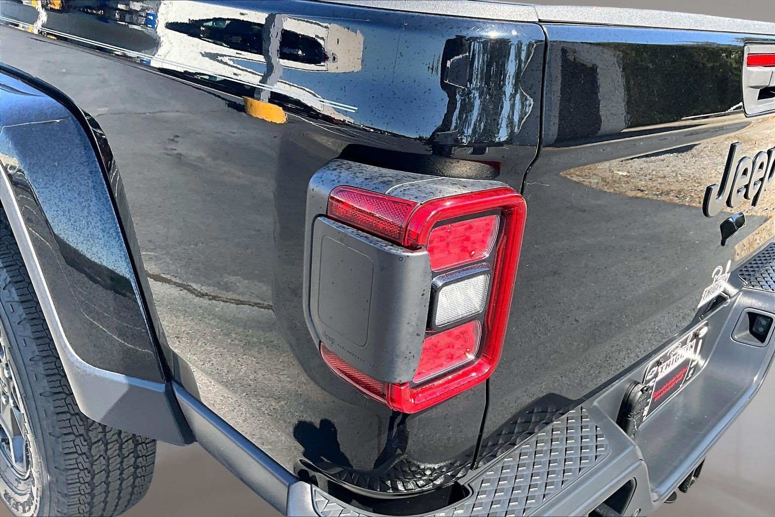 Used 2021 Jeep Gladiator Sport AWD/4WD image 25