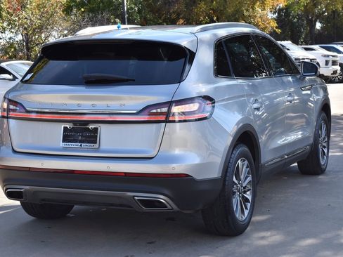 Used 2022 Lincoln Nautilus FWD w/ Premium Package image 8