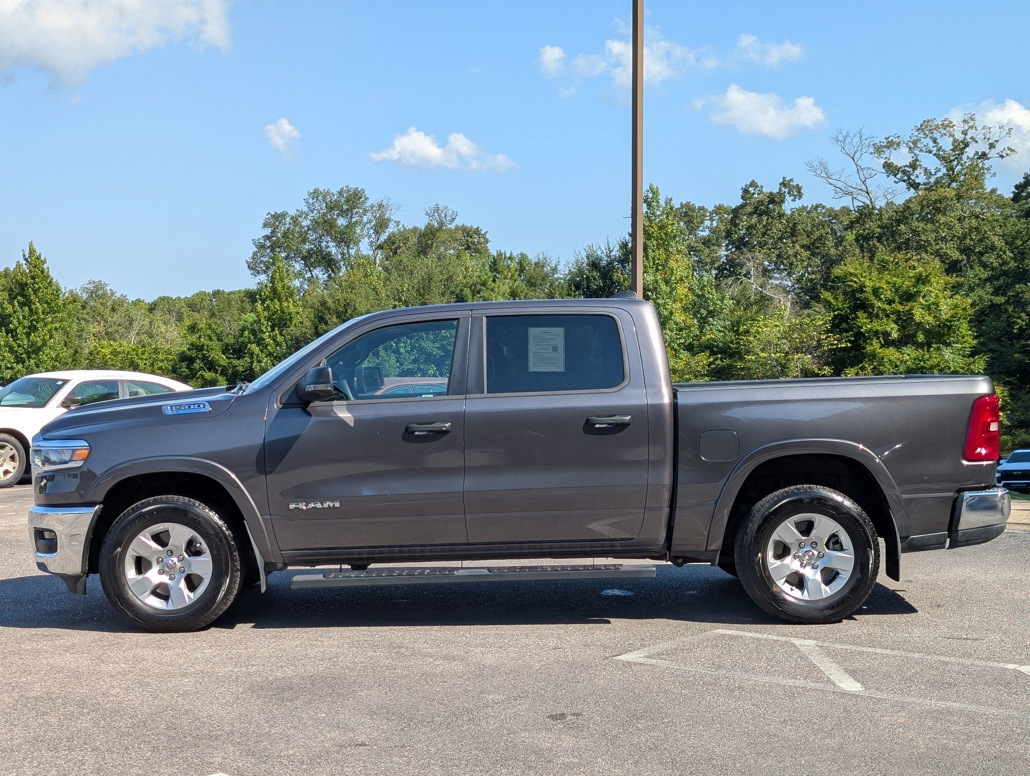 Used 2025 RAM 1500 Big Horn AWD/4WD image 6