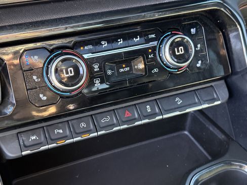 Used 2023 GMC Sierra 1500 AT4 w/ Technology Package image 22