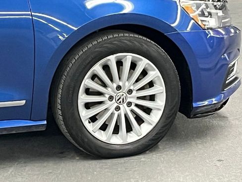 Used 2017 Volkswagen Passat 1.8T SE image 36