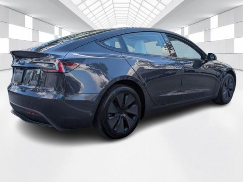 Used 2025 Tesla Model 3 image 7