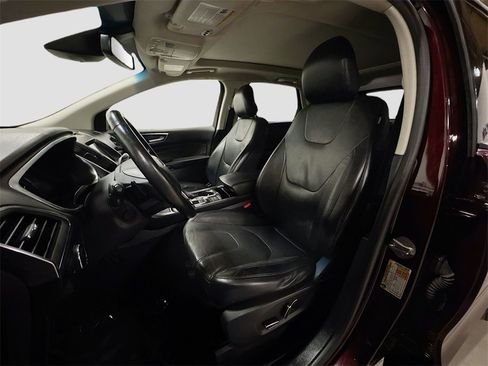 Used 2019 Ford Edge Titanium w/ Equipment Group 301A image 25