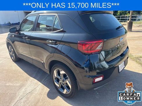 Used 2024 Hyundai Venue SEL FWD image 7